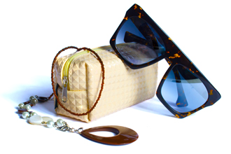 Idea regalo borsetta gialla a rombi, porta occhiali, piccoli oggetti - Ottica Freddio