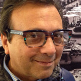 Piero Chiambretti indossa gli occhiali Ultralimited, tendenza vip 2016.